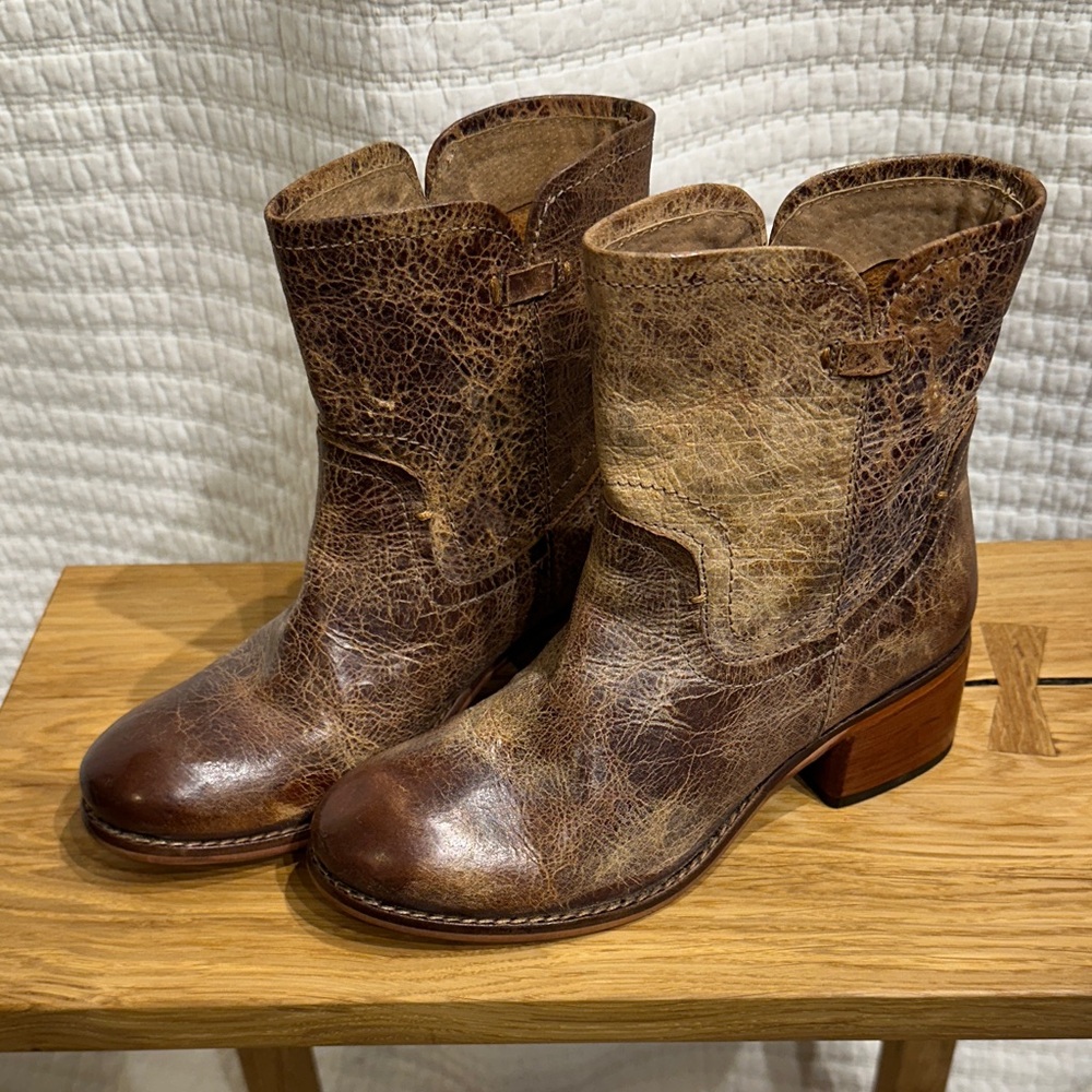 DIBA TRUE West Haven Vintage Distressed Brown Leather Boots size 6.5 MSRP $175